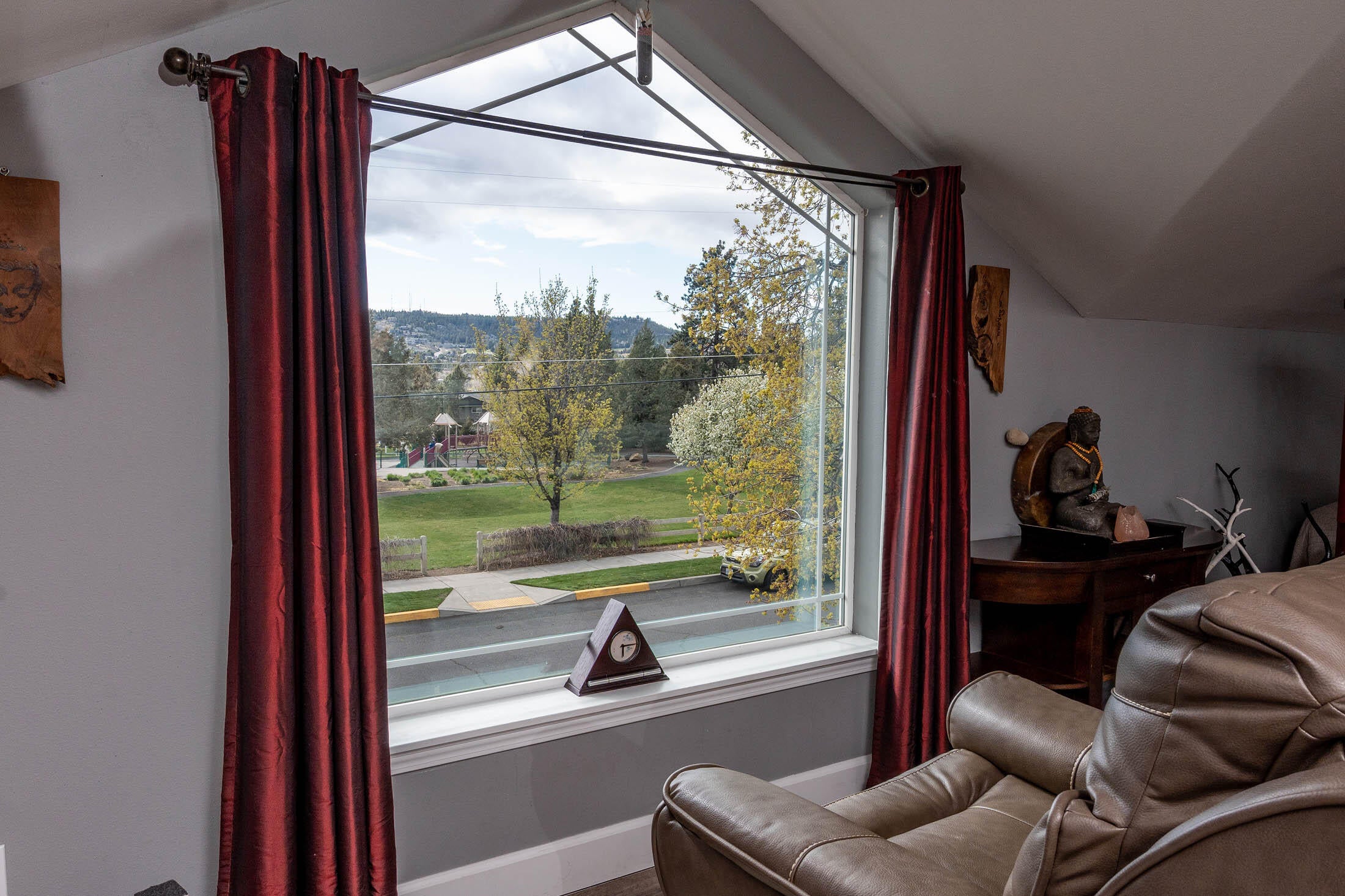 611 Northeast Innes Lane Bend, OR 97701 - Photo 13 of 24 sit and enjoy views Mt. Bachelor and adjacent Orchard Park.