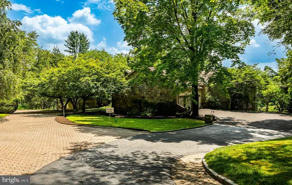 $3,175,000 | 7 Bittersweet Drive, West Chester, PA 19382