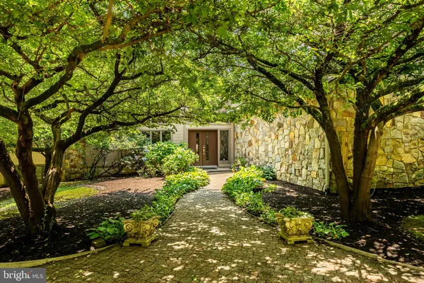 $3,175,000 | 7 Bittersweet Drive, West Chester, PA 19382