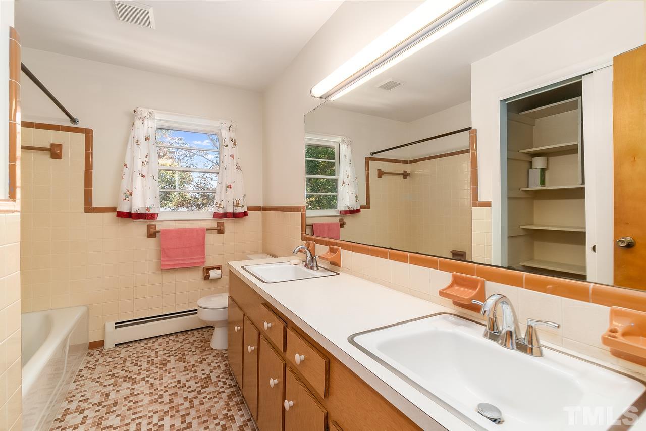 1704 Dixie Trail Raleigh, NC 27607 - Photo 12 of 30