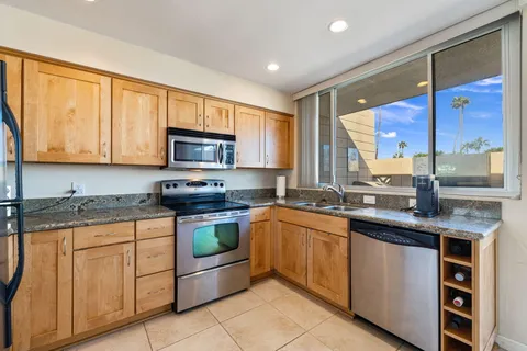 $675,000 | 72859 El Paseo, Unit 503, Palm Desert, CA 92260