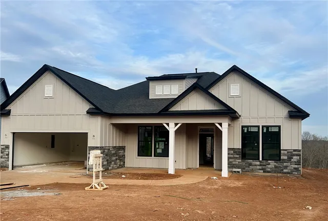 $499,900 | 136 Shale Drive, Central, SC 29630