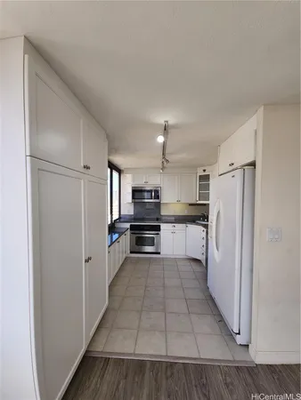 $3,700 | 343 Hobron Lane, Unit 2901, Honolulu, HI 96815