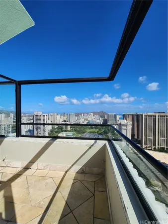 $3,700 | 343 Hobron Lane, Unit 2901, Honolulu, HI 96815