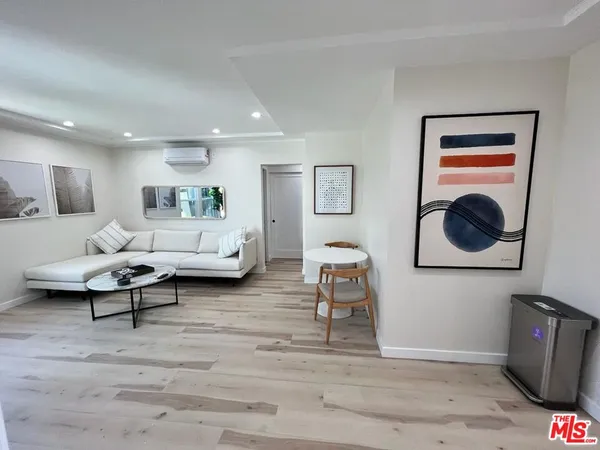 $3,850 | 8757 Dorrington Avenue, Unit B, West Hollywood, CA 90048