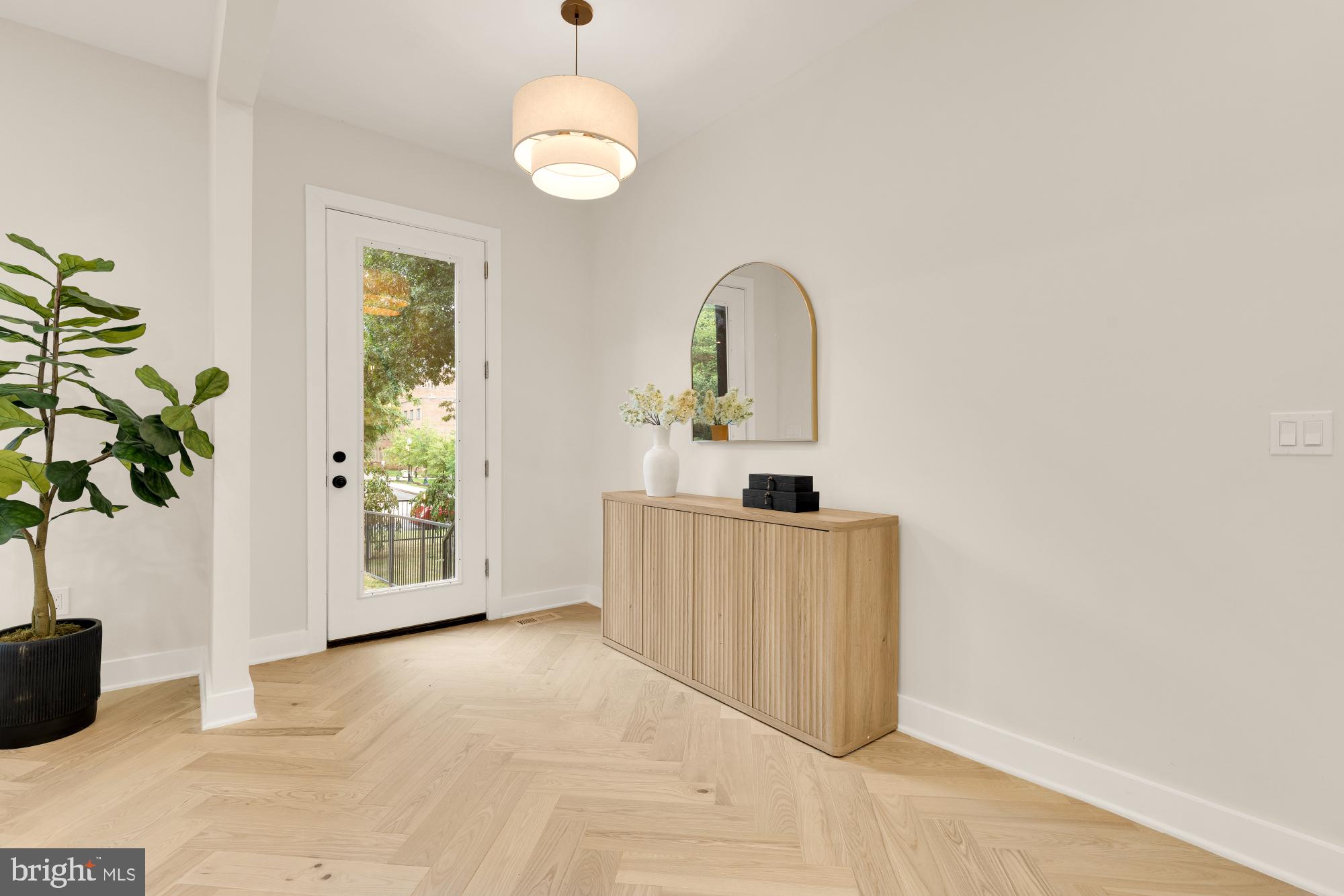 1600 37th Street Northwest Washington, DC 20007 - Photo 4 of 73