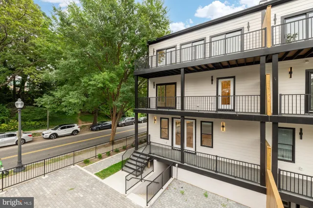$2,950,000 | 1600 37th Street Northwest, Washington, DC 20007