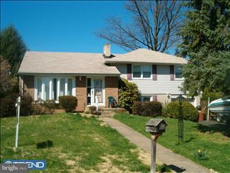 9550 Wick Road Philadelphia, PA 19115 - Photo 2 of 4