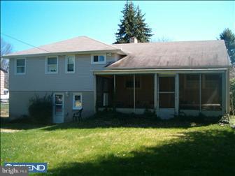 9550 Wick Road Philadelphia, PA 19115 - Photo 3 of 4