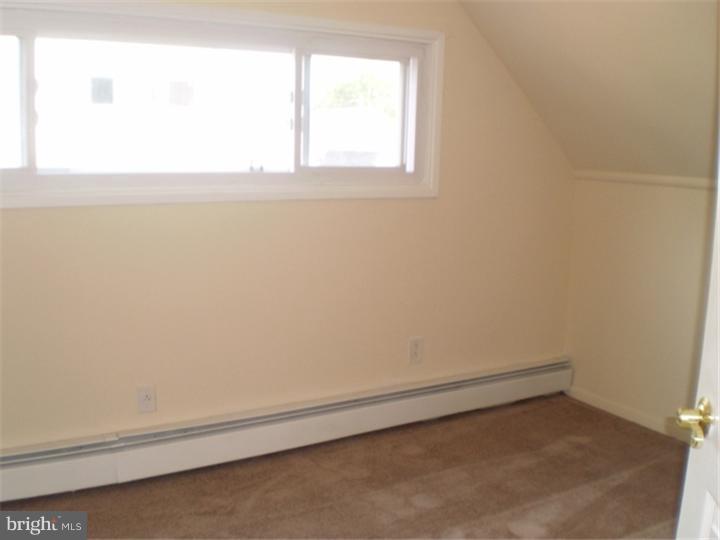 8 Great Oak Road Levittown, PA 19057 - Photo 12 of 15