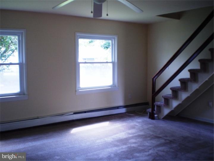 8 Great Oak Road Levittown, PA 19057 - Photo 5 of 15
