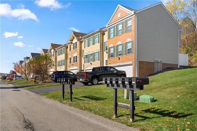 $281,000 | 2307 Flint Drive, Unit 212C, Washington, PA 15301