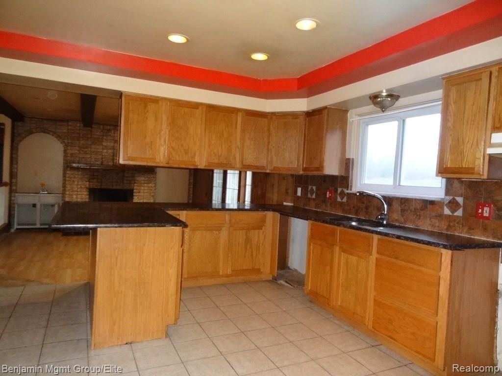 31430 Lahser Road Franklin, MI 48025 - Photo 4 of 11