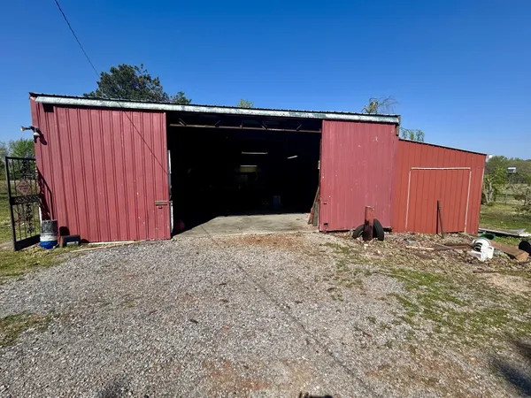 $299,900 | 2495 State Rte 52, Portland, TN 37148