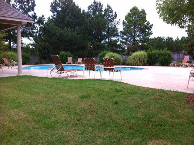 1936 East Ridge Circle Madison, MS 39110 - Photo 3 of 6 Neighborhood Pool
