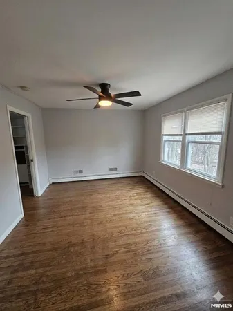 $1,950 | 933 Lafayette Avenue, Hawthorne, NJ 07506