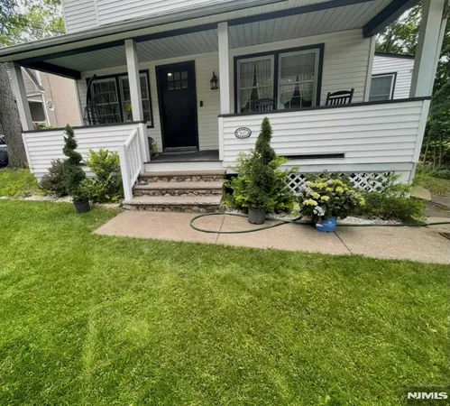 $1,950 | 933 Lafayette Avenue, Hawthorne, NJ 07506