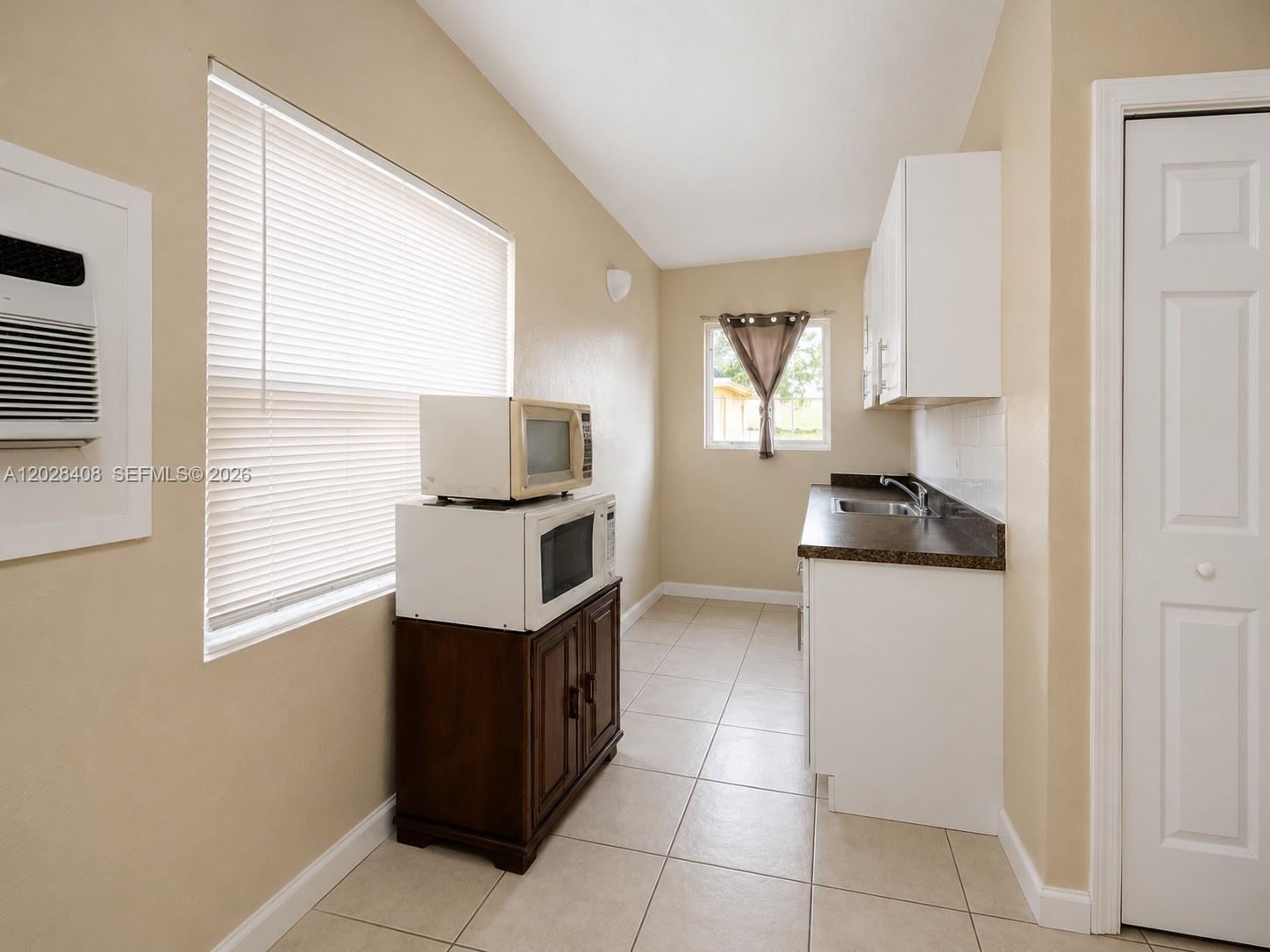 520 Southwest 6th Avenue, Unit 2 Homestead, FL 33030 - Photo 4 of 9