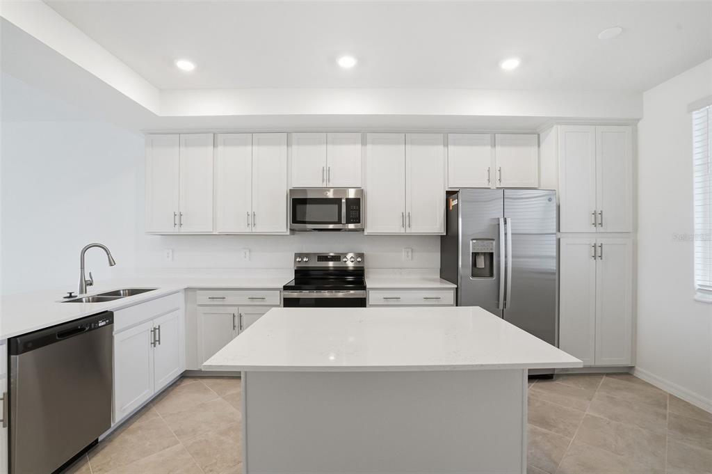 19116 Scallop Loop, Unit 204 Lakewood Ranch, FL 34211 - Photo 3 of 20