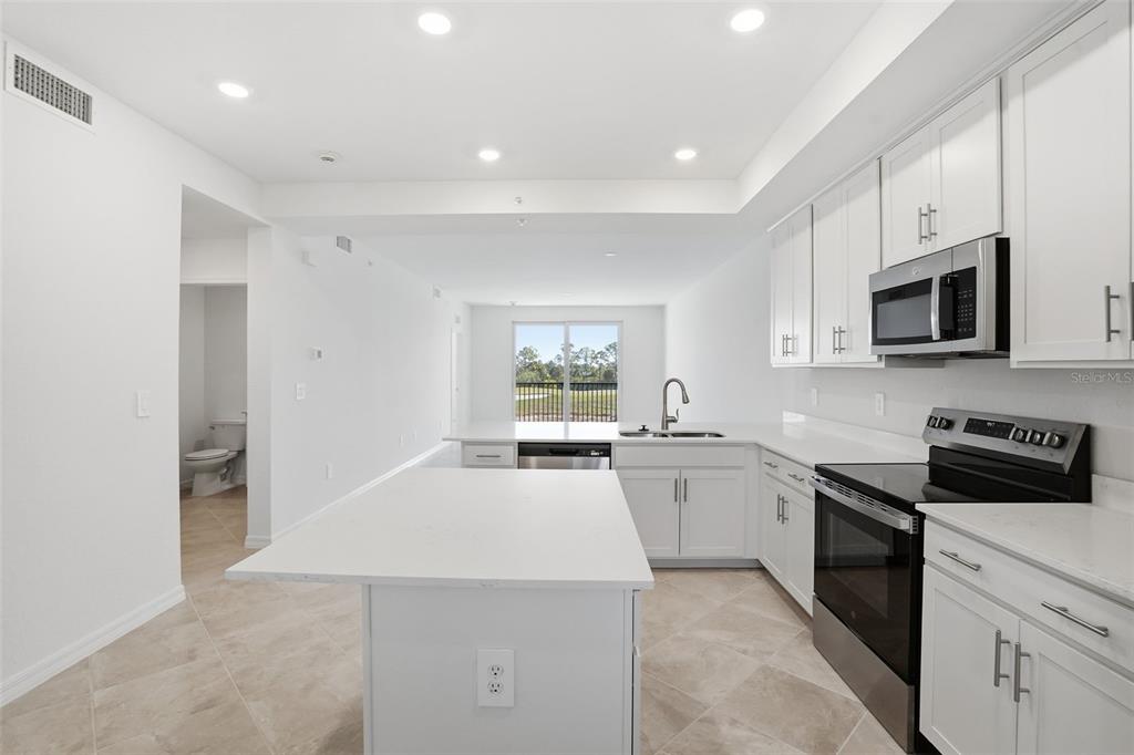 19116 Scallop Loop, Unit 204 Lakewood Ranch, FL 34211 - Photo 6 of 20