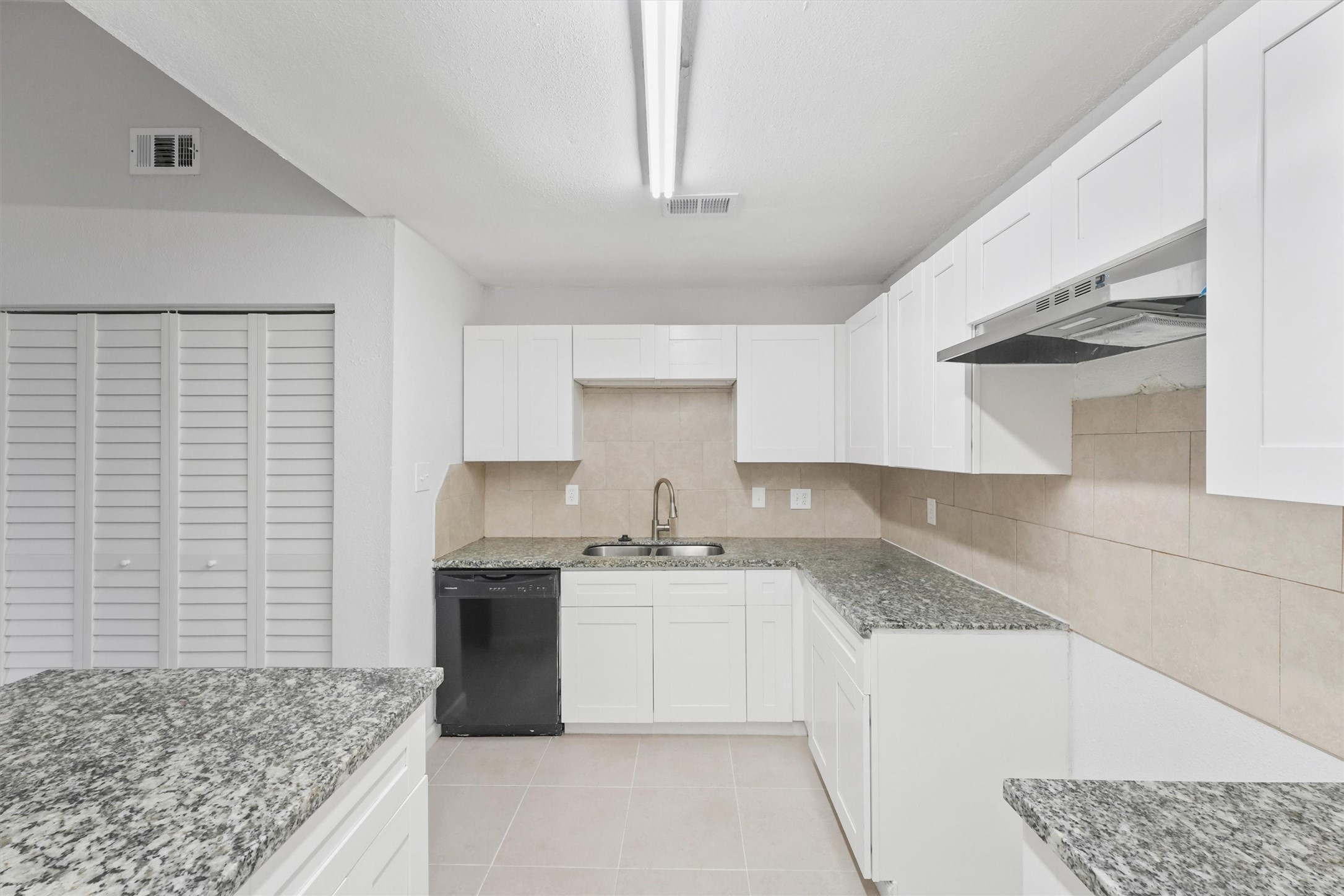 23311 Pebworth Place Spring, TX 77373 - Photo 10 of 24