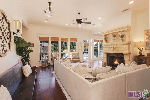 $725,000 | 36448 Lake Bend Avenue, Prairieville, LA 70769