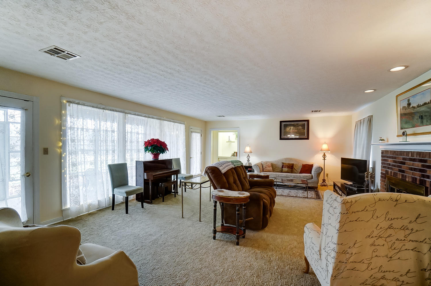 7446 Springfield Jamestown Road Springfield, OH 45502 - Photo 9 of 50