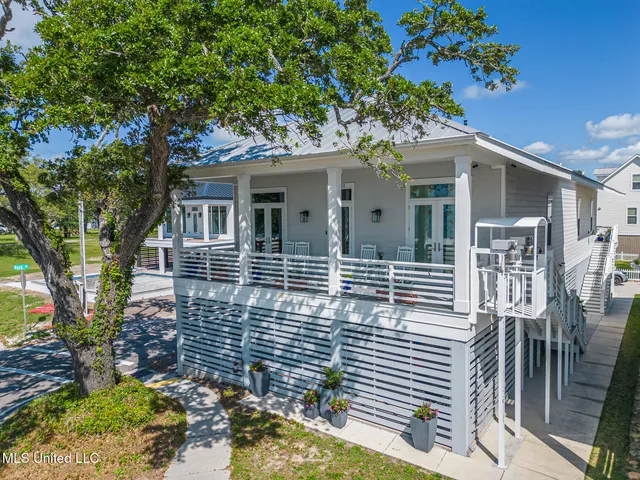 $899,000 | 4832 West Beach Boulevard, Gulfport, MS 39501