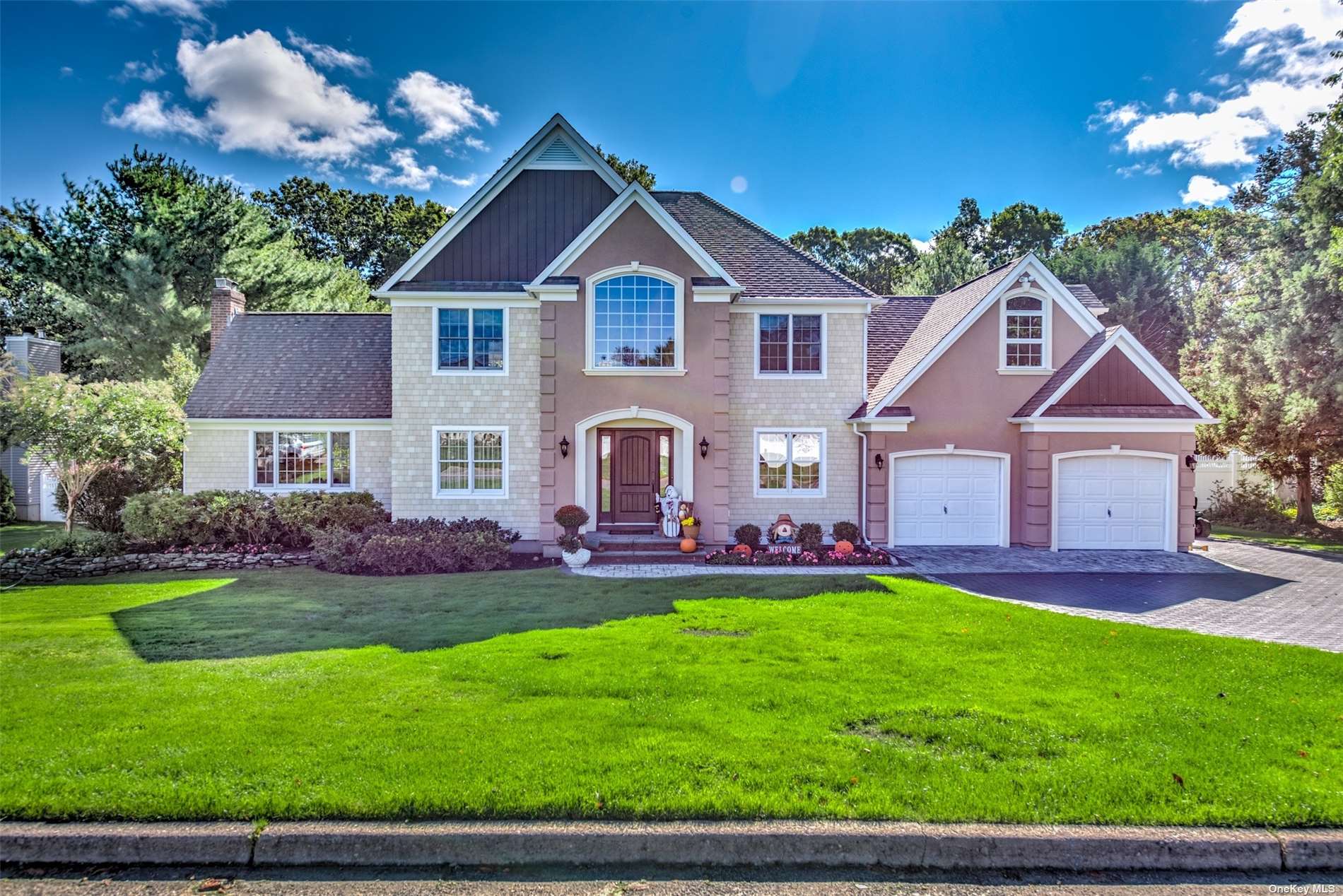 53 Grassland Circle, Mount Sinai, NY 11766 Compass