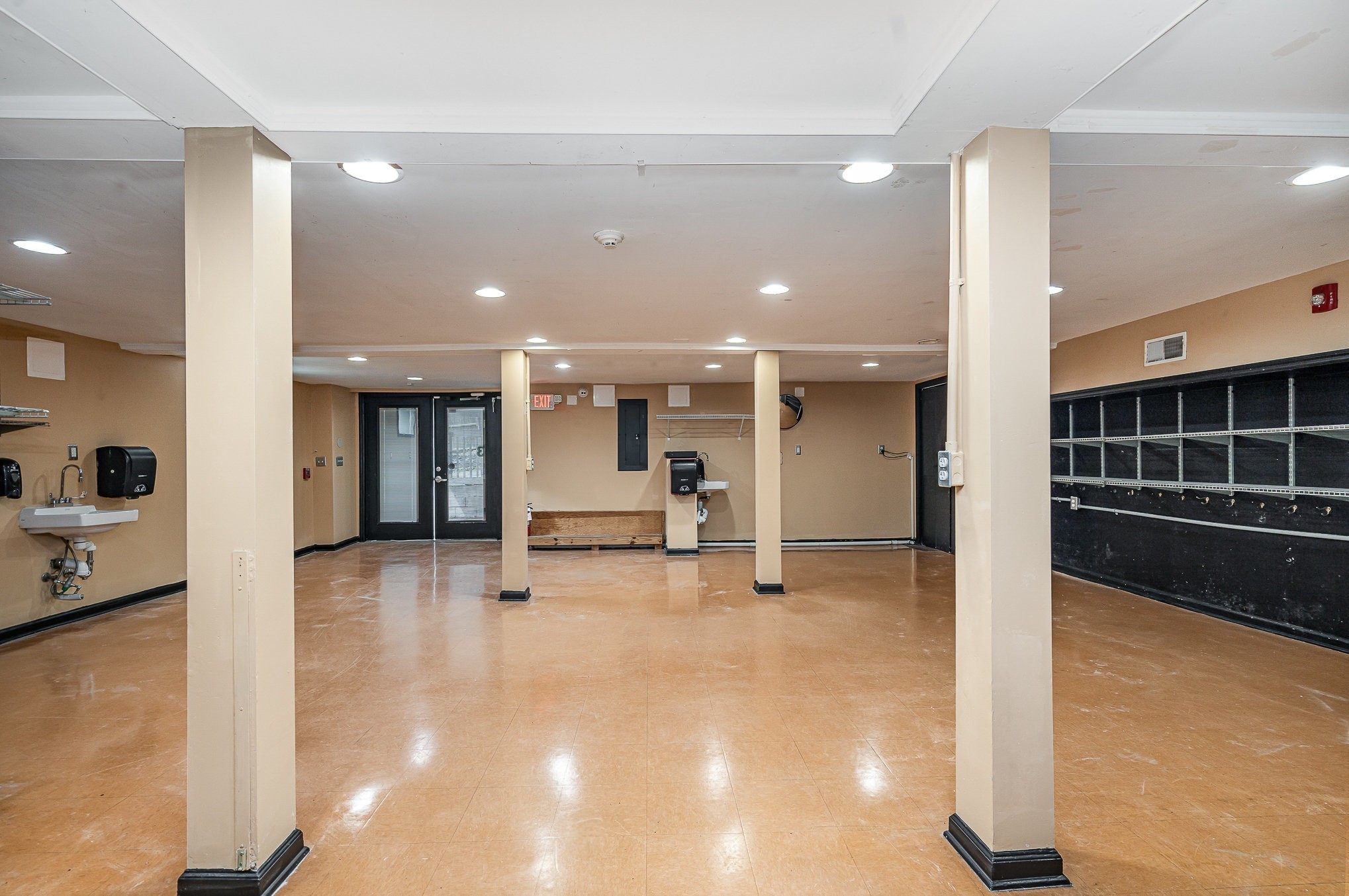 2003 Lebanon Pike Nashville, TN 37210 - Photo 16 of 26 a view of game room with windows