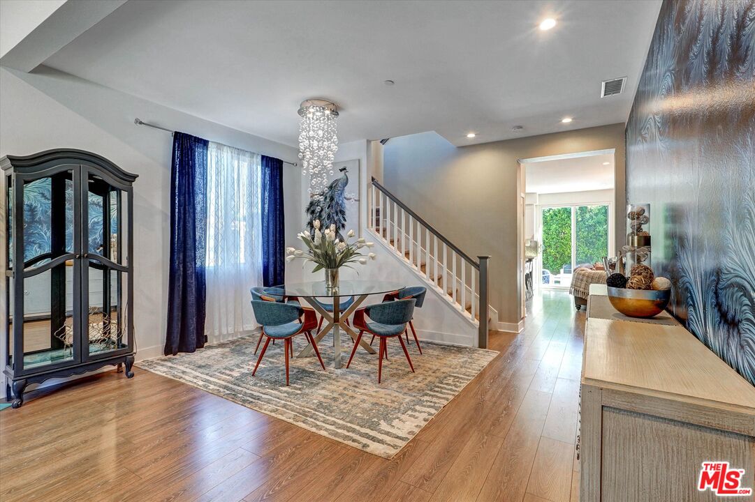 6754 Rhea Court Reseda, CA 91335 - Photo 4 of 55 Gallery Image 4