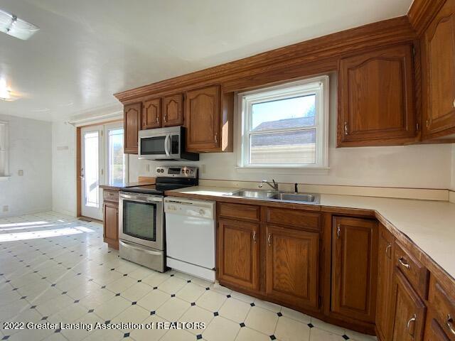 6200 East Cutler Road Bath, MI 48808 - Photo 10 of 21 IMG_1425