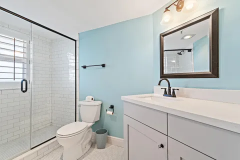 $700,000 | 19800 Sandpointe Bay Drive, Unit 305, Tequesta, FL 33469