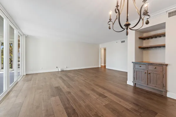 $700,000 | 19800 Sandpointe Bay Drive, Unit 305, Tequesta, FL 33469