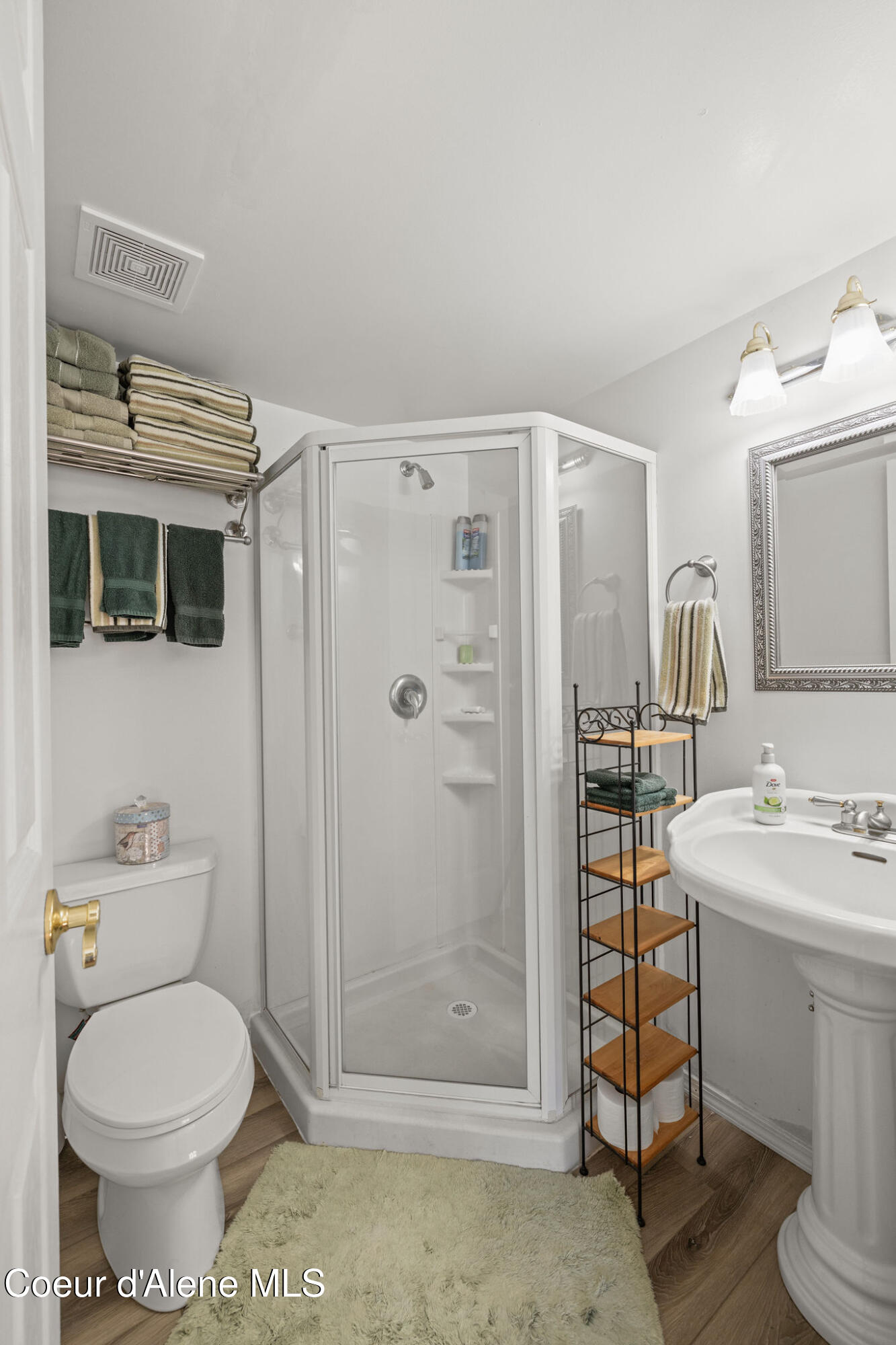 1824 West Cottonwood Road Worley, ID 83876 - Photo 28 of 46 ADU Bathroom