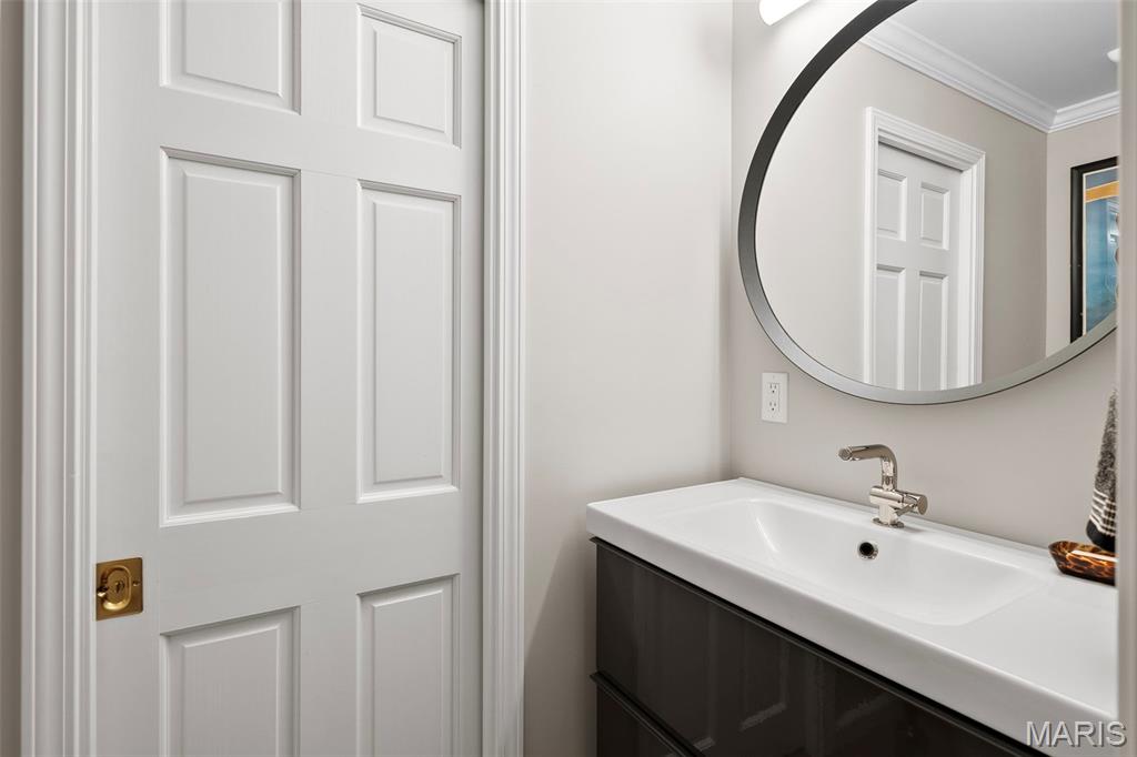 420 West Point Court University City, MO 63130 - Photo 35 of 44