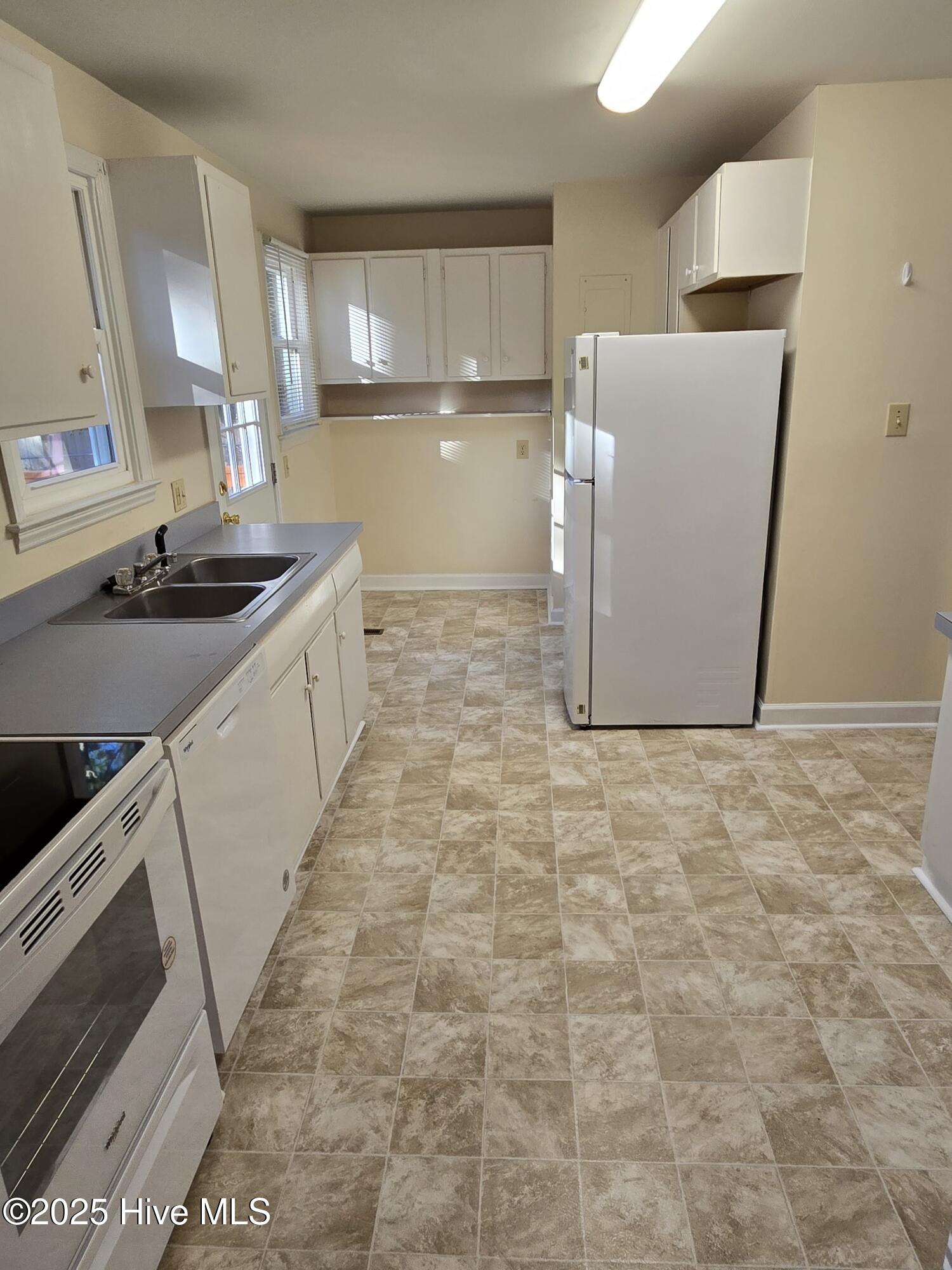 350 Crestview Road Southern Pines, NC 28387 - Photo 11 of 27 Resized_20250125_153525_1737839681696