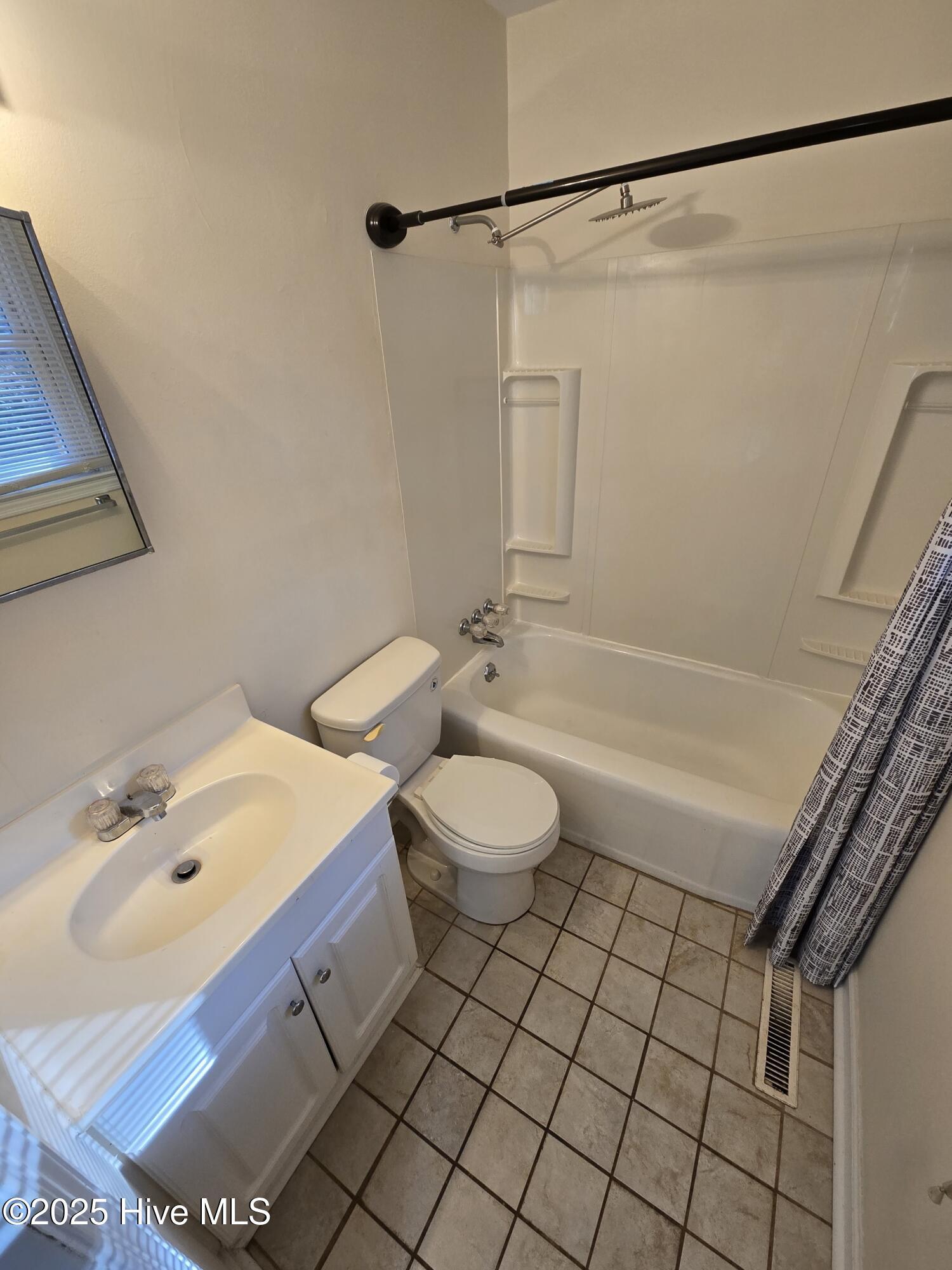 350 Crestview Road Southern Pines, NC 28387 - Photo 17 of 27 Resized_20250125_150051_1737839660601