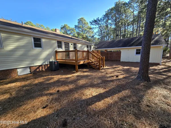 $1,800 | 350 Crestview Road, Southern Pines, NC 28387