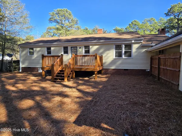 $1,800 | 350 Crestview Road, Southern Pines, NC 28387
