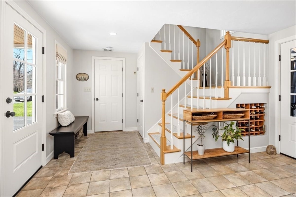 4 Nichols Road Hingham, MA 02043 - Photo 3 of 39 Gallery Image 3