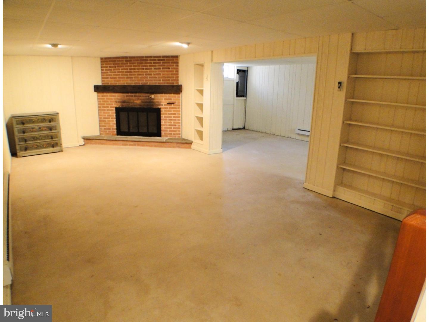 740 Cross Road Harleysville, PA 19438 - Photo 12 of 22 Family Room