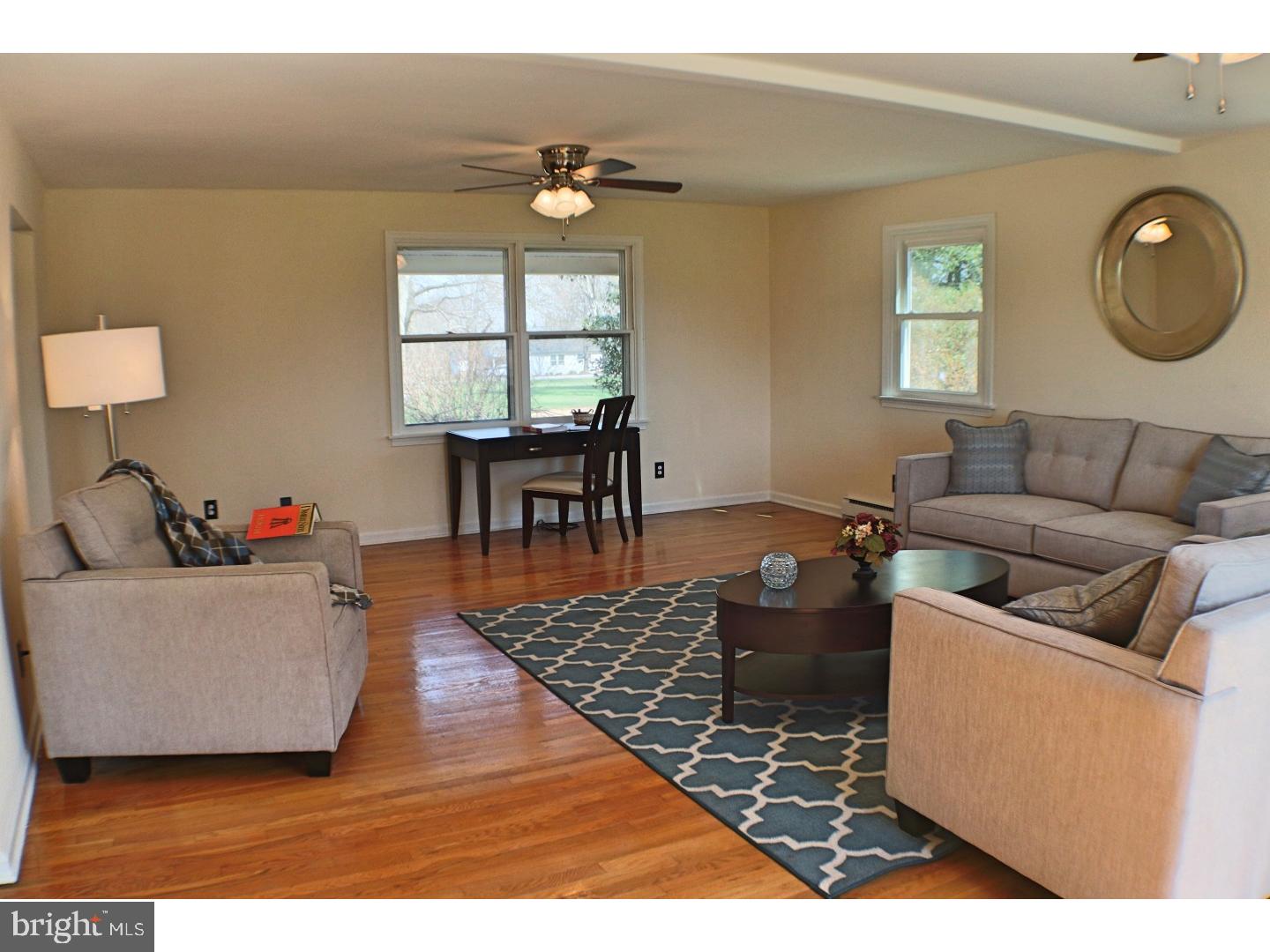 740 Cross Road Harleysville, PA 19438 - Photo 3 of 22 Living Room