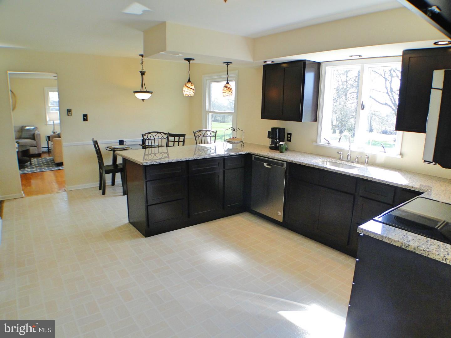 740 Cross Road Harleysville, PA 19438 - Photo 5 of 22 Kitchen