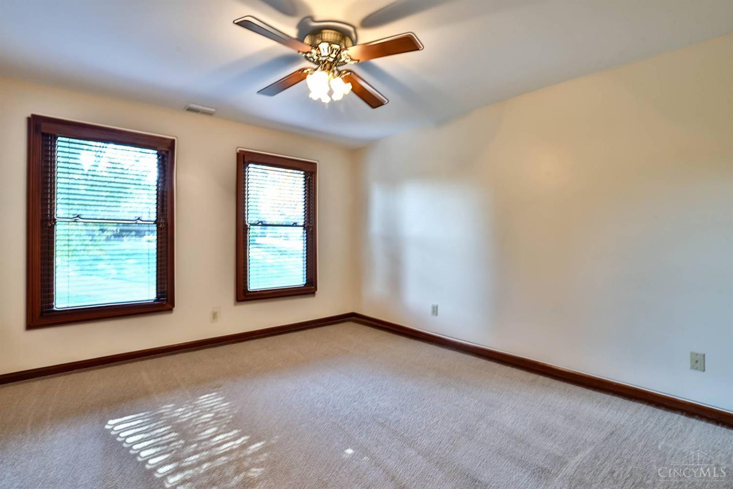 4628 Boomer Road Cincinnati, OH 45247 - Photo 34 of 71 Gallery Image 34