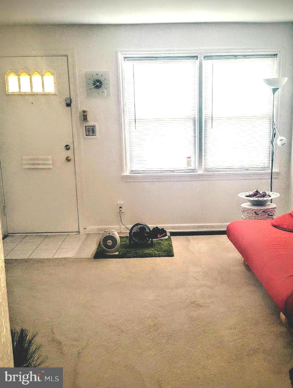 643 Hillview Road Baltimore, MD 21225 - Photo 3 of 6 Living Room