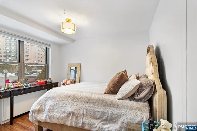 $389,900 | 301 Beech Street, Unit 2B, Hackensack, NJ 07601