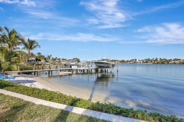 $10,400,000 | 18896 Point Drive, Tequesta, FL 33469