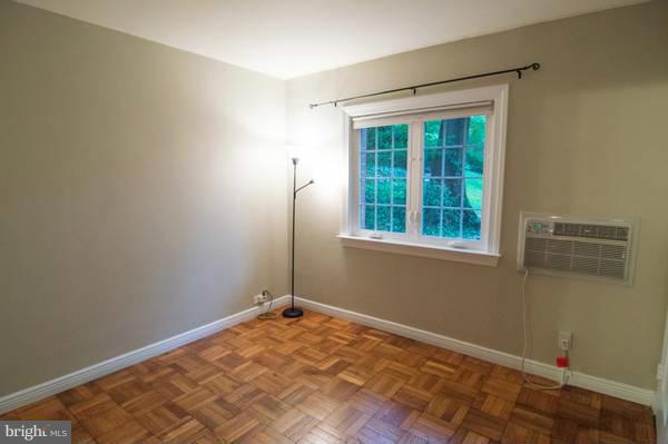 3256 Gunston Road, Unit 724 Alexandria, VA 22302 - Photo 10 of 21 Bedroom