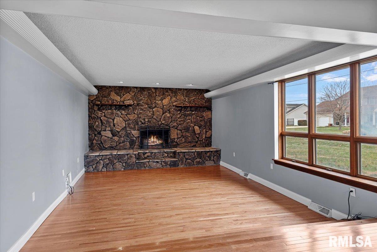 4325 South 3rd Street Springfield, IL 62703 - Photo 6 of 56 Gallery Image 6